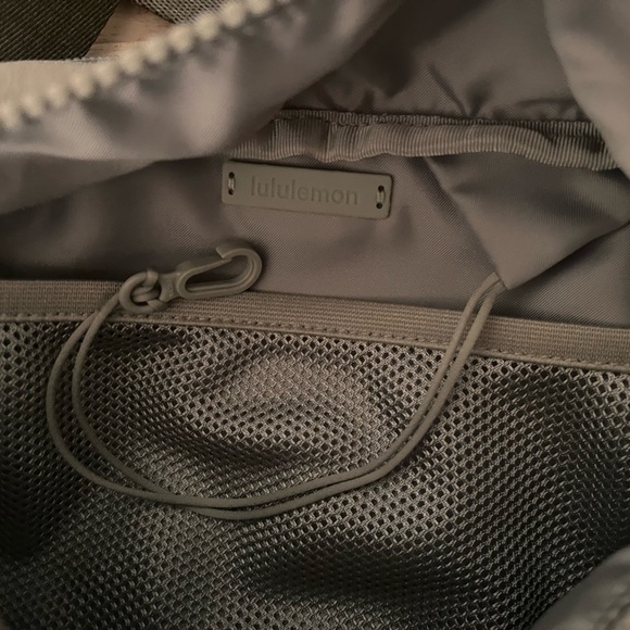 Lululemon belt bag - Picture 7 of 7